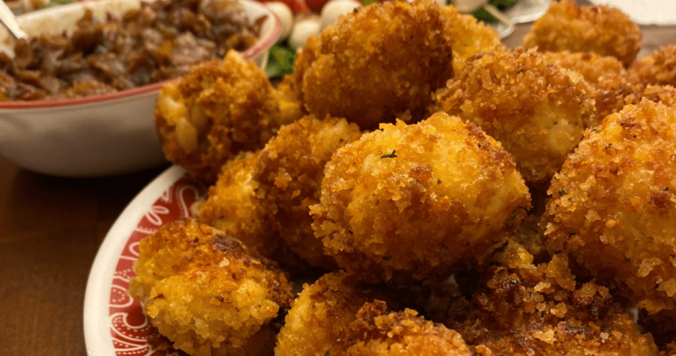 Fried Macaroni and Cheese Balls